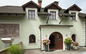Rakennus, jossa guesthouse sijaitsee