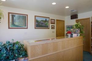 The lobby or reception area at Lazy J Ranch Motel