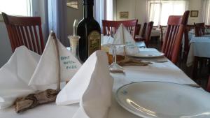 A restaurant or other place to eat at Petit Hotel