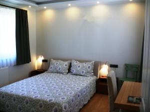 Postel nebo postele na pokoji v ubytování Gocek Riviera Apart