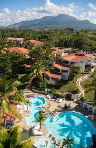 Bazén v ubytování Lifestyle Crown Residence Suites nebo v jeho okolí