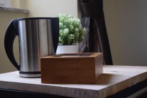 Coffee and tea making facilities at Domus Corsini