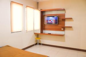 TV a/nebo společenská místnost v ubytování Intech Hostel + 12 fotografií