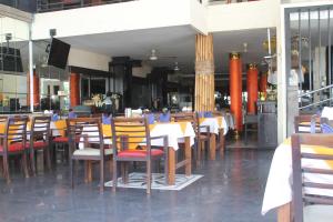 A restaurant or other place to eat at Melasti Kuta Bungalows & Spa
