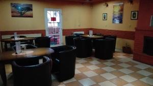 TV a/nebo společenská místnost v ubytování Turistická ubytovňa pri Slovenskej reštaurácii + 13 fotografií