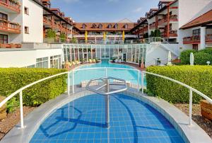 Der Swimmingpool an oder in der Nähe von Hotel Fürstenhof - Wellness- und Golfhotel