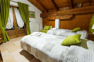 A bed or beds in a room at Casa Martin