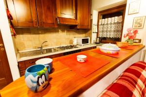 A kitchen or kitchenette at Casa Martin