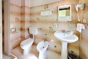 Koupelna v ubytování Albergo Mancuso del Voison
