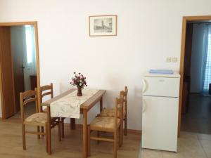 Fotografie z fotogalerie ubytování Apartments Villa Emilija v destinaci Supetarska Draga