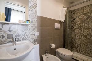 Koupelna v ubytování Ai Lattarini House
