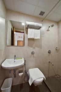 Koupelna v ubytování Hotel Leafio-Near Airport