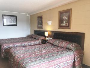 Gallery image of Alpine Lodge Motel & Restaurant in Grande Cache