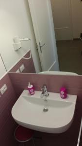 A bathroom at Terrazze Villanova