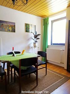 Fotografie z fotogalerie ubytování Lehmgefühl, Design Vier, La Petite Maison v destinaci Trier