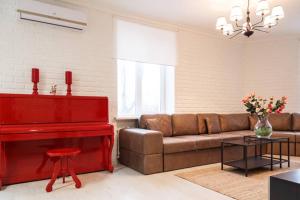 Billede fra billedgalleriet på Lotos for You Apartments 2, RED PIANO i Nikolayev