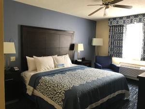 Letto o letti in una camera di Days Inn by Wyndham Moab