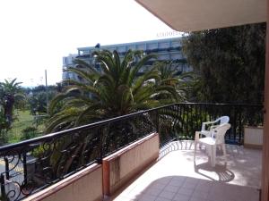 Ein Balkon oder eine Terrasse in der Unterkunft Holiday Home Recanati