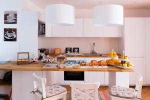 Jedlo v ubytovaní bed & breakfast alebo blízkom okolí