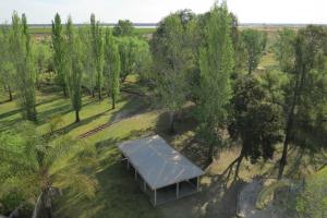 an overhead view of a pavilion in a park with trees at Hilltop Resort in Swan Hill
