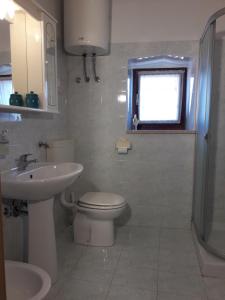 Et badeværelse på Apartment Valetovi
