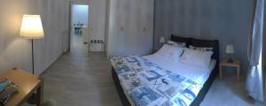 A bed or beds in a room at Suite Luisa Roma