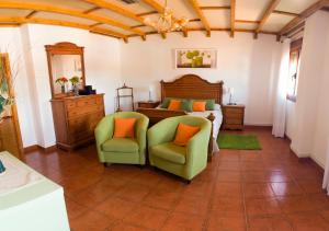 A seating area at Apartamentos Rurales El Prado