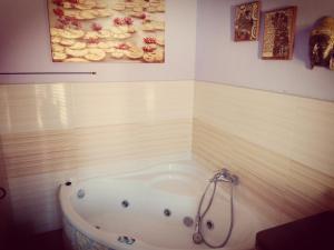 A bathroom at Nature Love