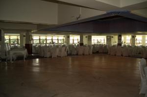 Restoran atau tempat lain untuk makan di Ulasan Hotel Caravan Camping +47 gambar