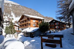 Park-Hotel Saas- Fee during the winter