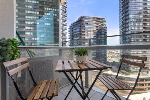 12E6 Abnb-Style City View 2BR With Free Parking, Step To Tram ...