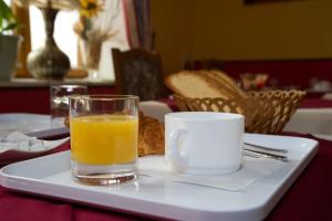 Možnosti snídaně pro hosty v ubytování Logis Hôtel Le Val de Vence