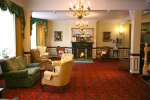 Posezení v ubytování Dorrians Imperial Hotel