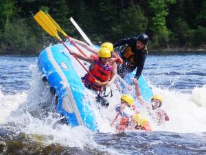 Foto da galeria de Rafting Momentum em Bryson