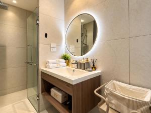 Title Serenity Studio with Balcony and city view by TVC SRC6701, Nai ...