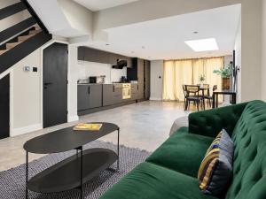 Spacious 4-Bedroom London Home Work Stay &Explore, London (updated ...