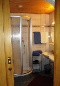 Kúpeľňa v ubytovaní Hotel Pension Schwaiger + 37 fotografií