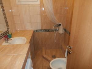 A bathroom at Dimitrios Apartments
