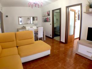 A kitchen or kitchenette at Appartamenti Giacomo Noventa