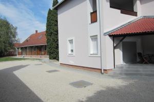 Budova, v ktorej sa apartmán nachádza