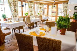 Restoran või mõni muu söögikoht majutusasutuses Hotel Bogner Hof