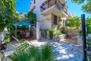 Κήπος έξω από το Villa Lia