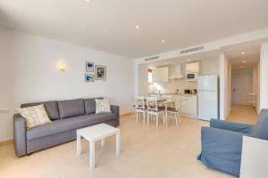 Kuchyň nebo kuchyňský kout v ubytování Bagari Apartments Camp de Mar