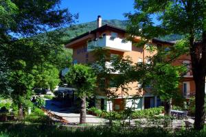 Gallery image of Garden House - Hotel Sport in Levico Terme