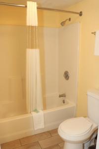 Gallery image of Shining Light Inn & Suites in Kissimmee