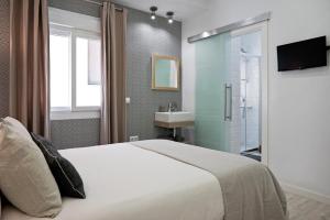 Posteľ alebo postele v izbe v ubytovaní Luxury Apartment Picasso by Nagoa Homes