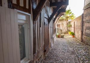 Fotografie z fotogalerie ubytování Le Charme Honfleurais v destinaci Honfleur
