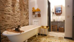Koupelna v ubytování Groc Rooms