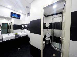 Palladini Hostel Rome tesisinde bir banyo