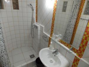 Kylpyhuone majoituspaikassa Hostel StanNaDan